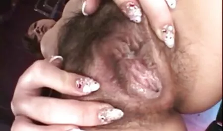 Ella encontró a un tipo con una puta lesvianas serviporno