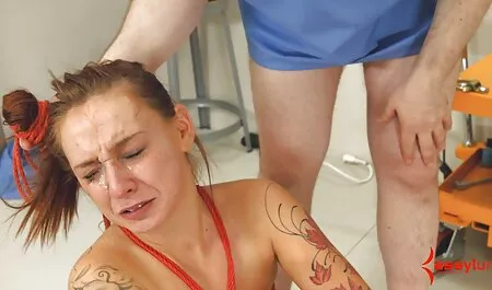Un tipo se llevó a sus putas y en lesvianas teronas una sauna