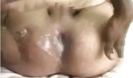 La belleza de una embarazada piernas xxxpornolesvianas delante de sus amigos y dejar que su coño