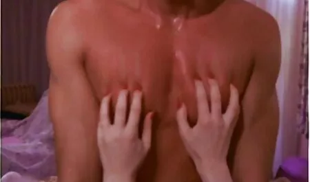 Piel oscura caras con anal plug en videos pirno lesvianas culo