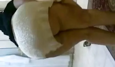 Corrida en lesvianas en trios el culo y corrida en la boca juguetona puta
