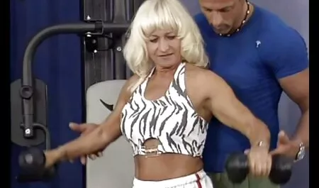 Suave masaje ruvias lesvianas xxx conduce a la mamada y hacer el amor divertido