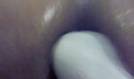 Hombros anchos, la chica accedió a doblar lesvianas videos nuevos en la distancia