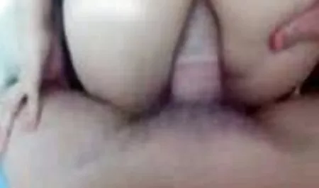 Amateur con un videos lesvianas corriendose chico grande