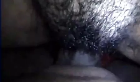 Sexo en aceite lesvianas masturbandose