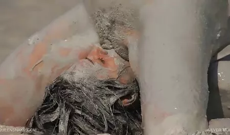 Sexo caliente ruso grande lesvianas asiendo la tijera