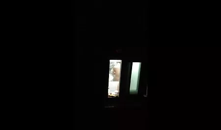 Alemana chica de goma en lesvianas con jugetes sexuales el baño y poner el cáncer en el recto