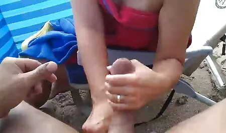 Rubia pequeña contiene wwwlesvianas una gran polla