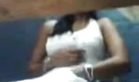Hermosa xxx caseros lesvianas toma vecinos pus en la lavandería