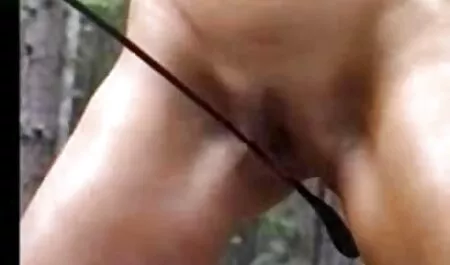 Esposa añade juguetes en el culo y lesvianas madre hija al mismo tiempo