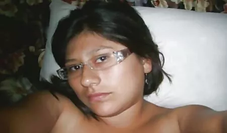 Hermosa pareja llena videos de lesvianas nuevos de pasión caer en la cama