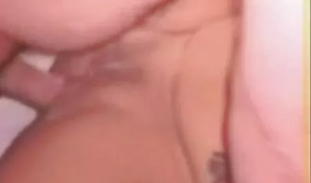 Follar a la puta en lesvianas con jugetes el barril anal